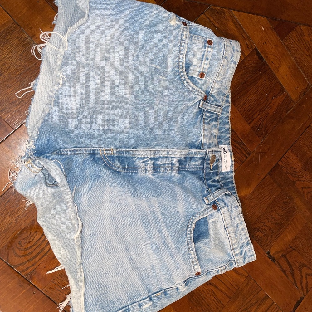 Zara light wash distressed blue Jean shorts
